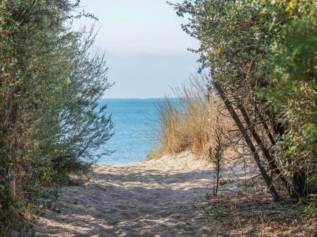 Отель Camping Pleine Mer Виас Экстерьер фото